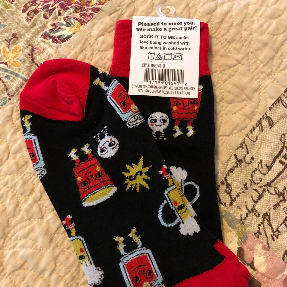 Sock it to Me! Fun Fashion Socks Beer Pong Edition - Picture 2 of 2